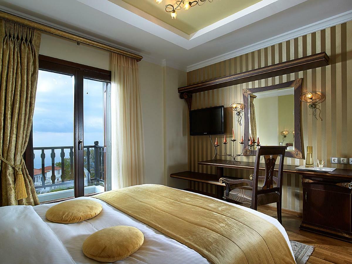 Hotel Stevalia & 3*